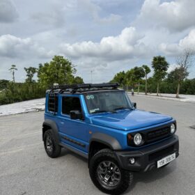 Suzuki Jimny: Món Đồ Chơi Đắt Tiền Của Những Người Đàn Ông Chưa Lớn